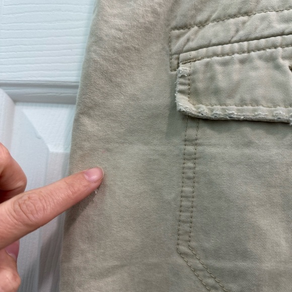 Old Navy Women's Size 10 Chino Khaki Flat Front Shorts - Picture 14 of 14